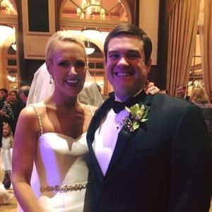 Meet your Posher, Amos